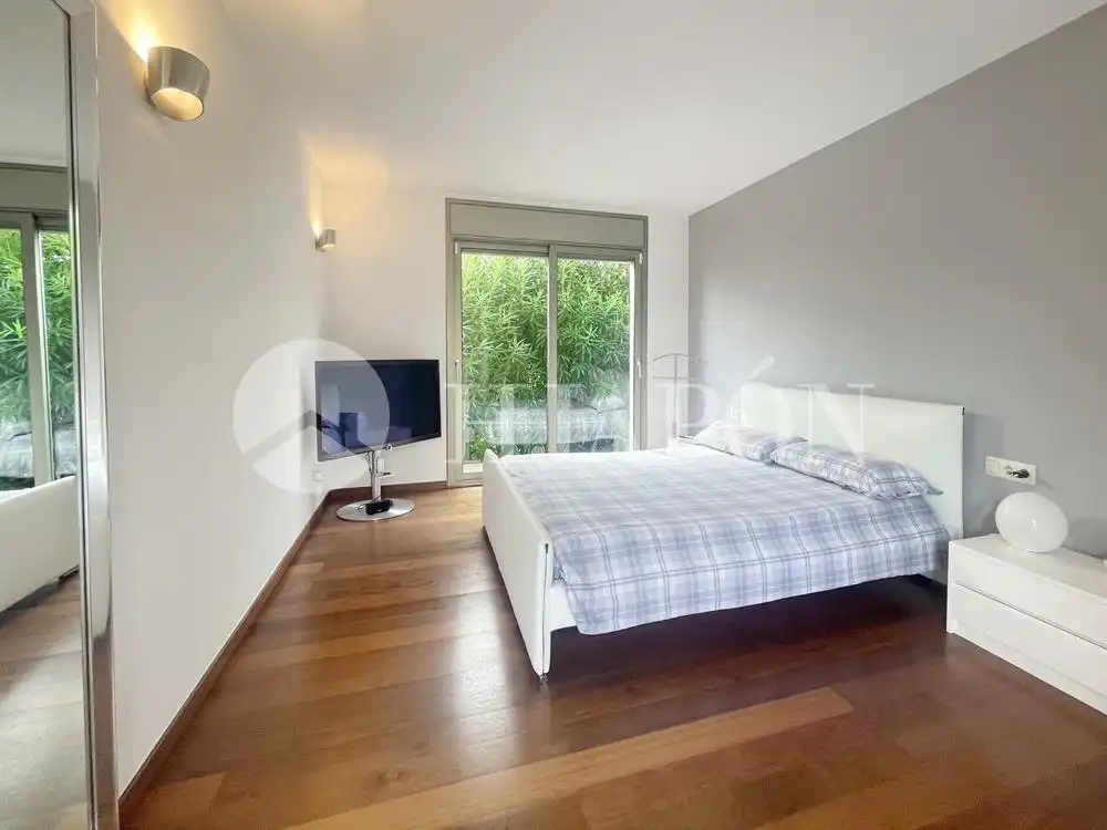 Dormitori de Casa o xalet en venda en Vallromanes amb Aire condicionat, Jardí privat i Parquet