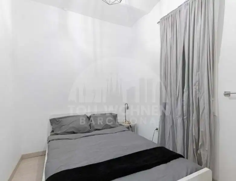 Habitación de Piso en venta en Barcelona con Terraza, Amueblado y Balcón