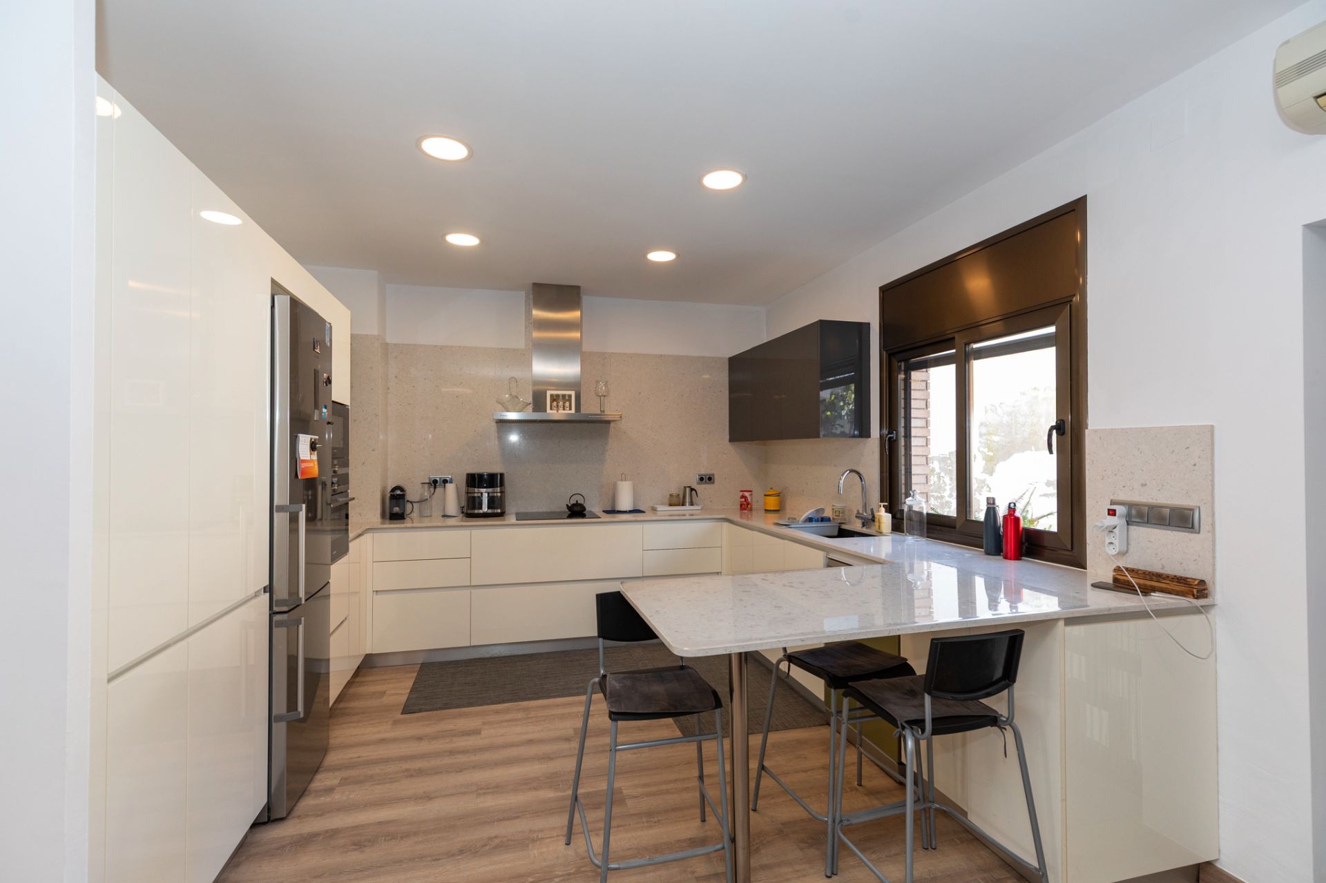 Kitchen of Single-family semi-detached for sale in Les Franqueses del Vallès  with Heating, Terrace and Balcony