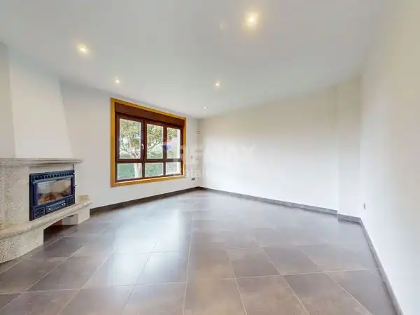 Casa o xalet en venda en Vigo  amb Calefacció, Jardí privat i Terrassa