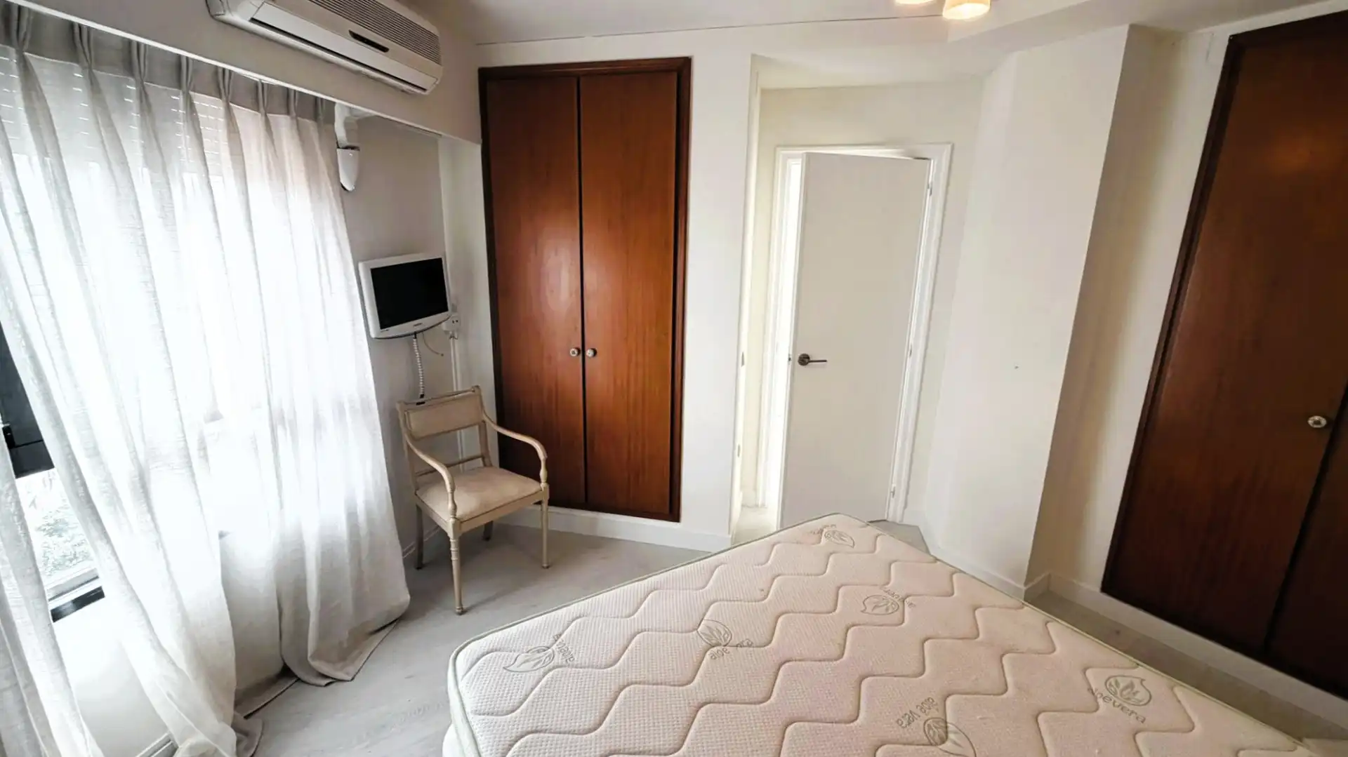 Dormitori de Dúplex de lloguer en Valencia amb Aire condicionat, Calefacció i Parquet