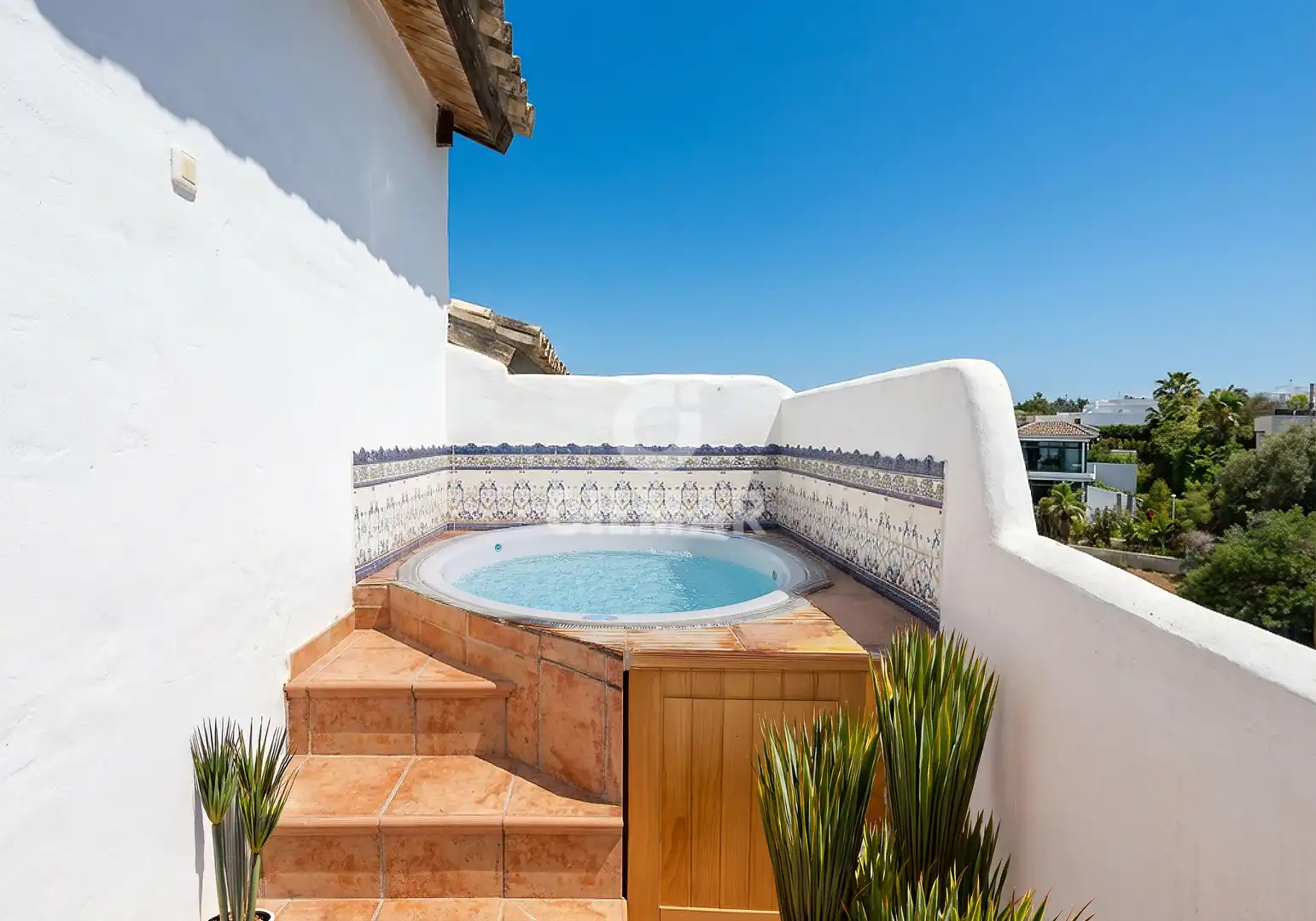Terraza de Casa adosada en venta en Marbella con Calefacción, Jardín privado y Piscina