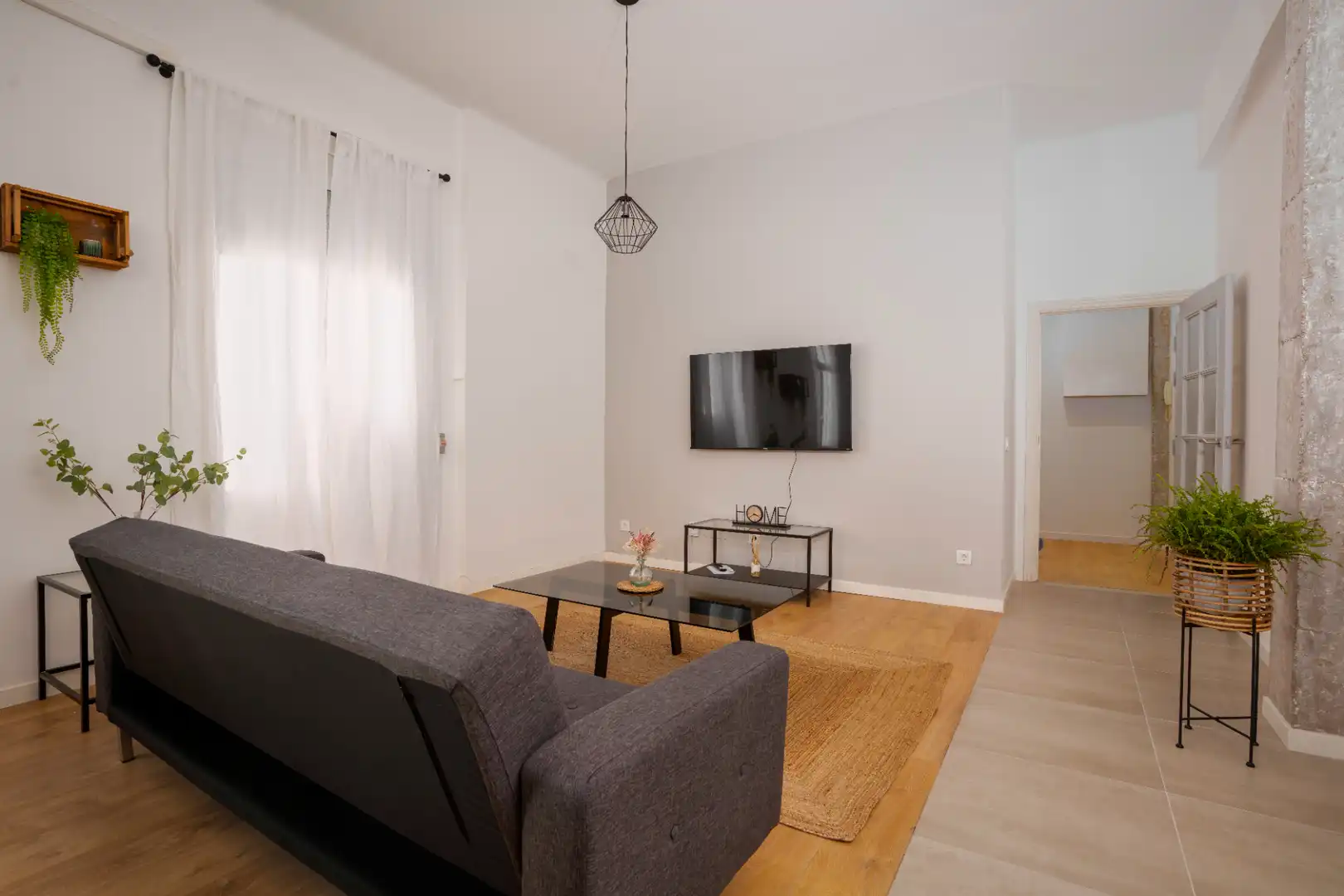Apartamento con ascensor en alquiler en Passeig de Joan de Borbó, imagen 2