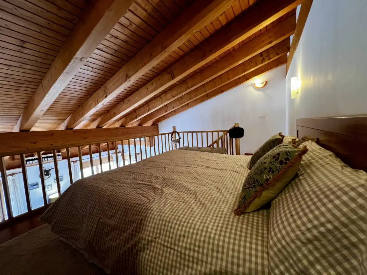 Habitación de Apartamento de alquiler en Alp con Calefacción, Terraza y Amueblado