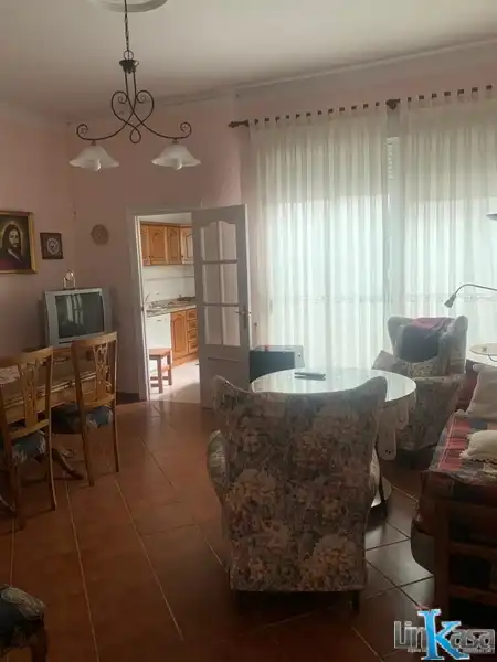 Sala d'estar de Casa o xalet en venda en Linares amb Terrassa i Balcó