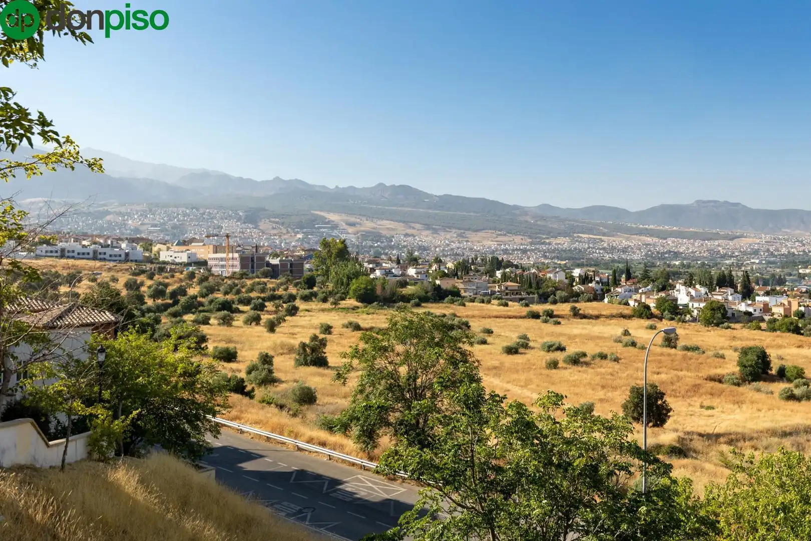 Außenansicht von Residential zum Verkauf in Granada