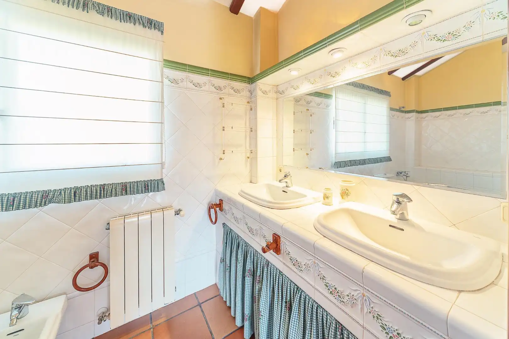 Baño de Casa o chalet en venta en Elda con Calefacción, Jardín privado y Terraza