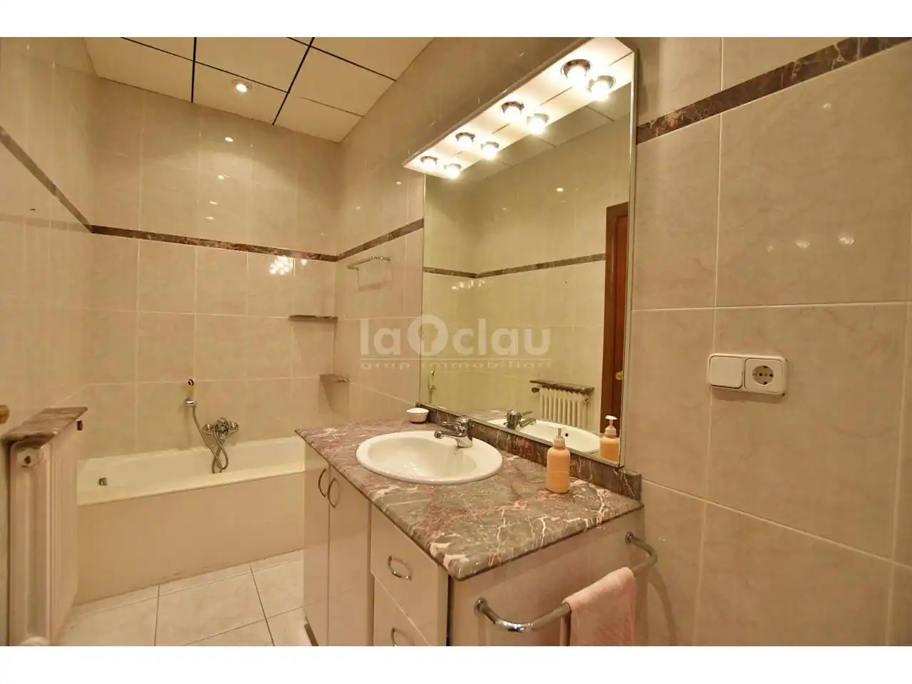 Baño de Casa o chalet en venta en Roda de Ter con Jardín privado y Terraza