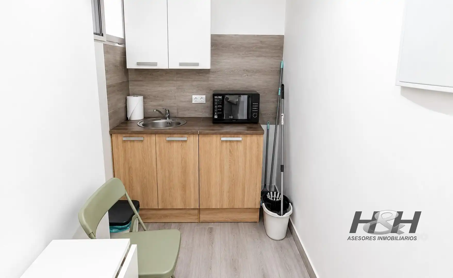 Cocina de Oficina de alquiler en Burjassot con Aire acondicionado y Calefacción