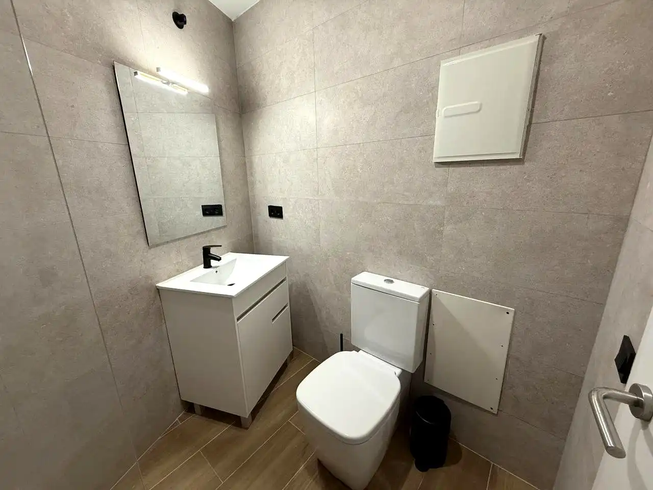 Badezimmer von Büro zur Miete in Matadepera mit Klimaanlage