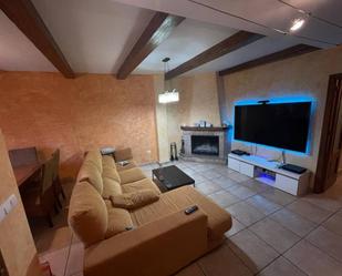 Sala d'estar de Casa adosada en venda en Monóvar  / Monòver amb Calefacció, Terrassa i Moblat