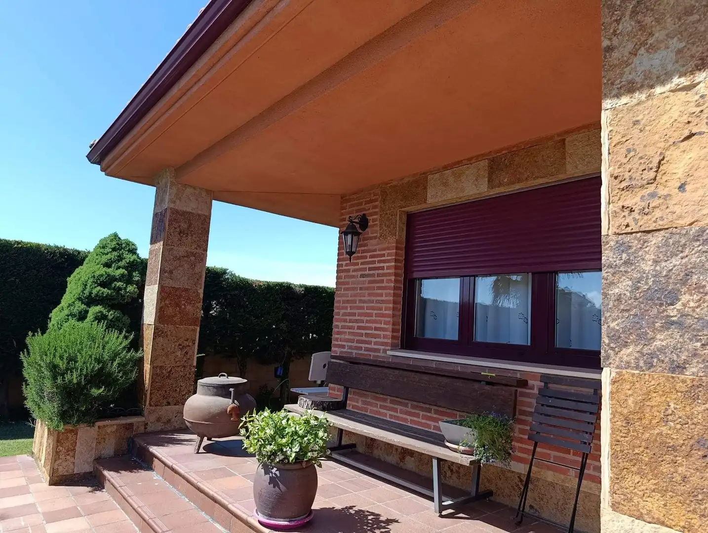 Terrassa de Casa o xalet en venda en San Andrés del Rabanedo amb Calefacció, Jardí privat i Terrassa