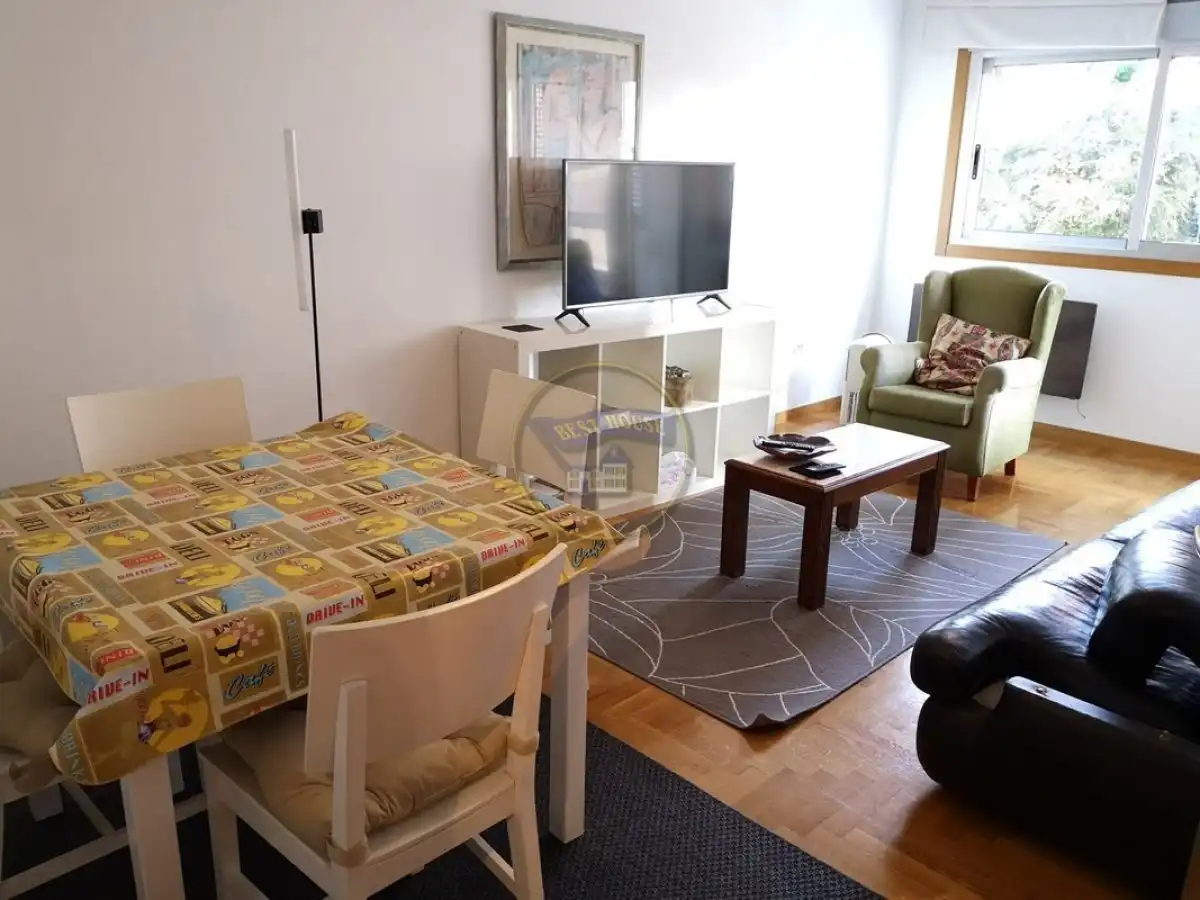Living room of Flat for rent in Vigo   with Heating, Parquet flooring and Furnished