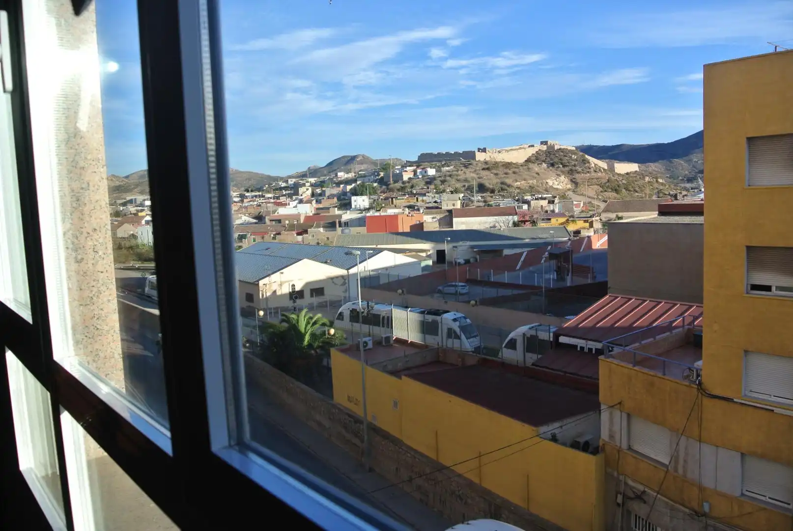 Vista exterior de Piso de alquiler en Cartagena con Terraza, Amueblado y Balcón