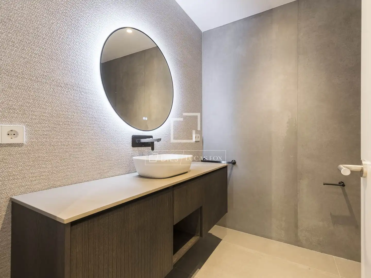 Baño de Piso en venta en Barcelona con Aire acondicionado, Calefacción y Terraza