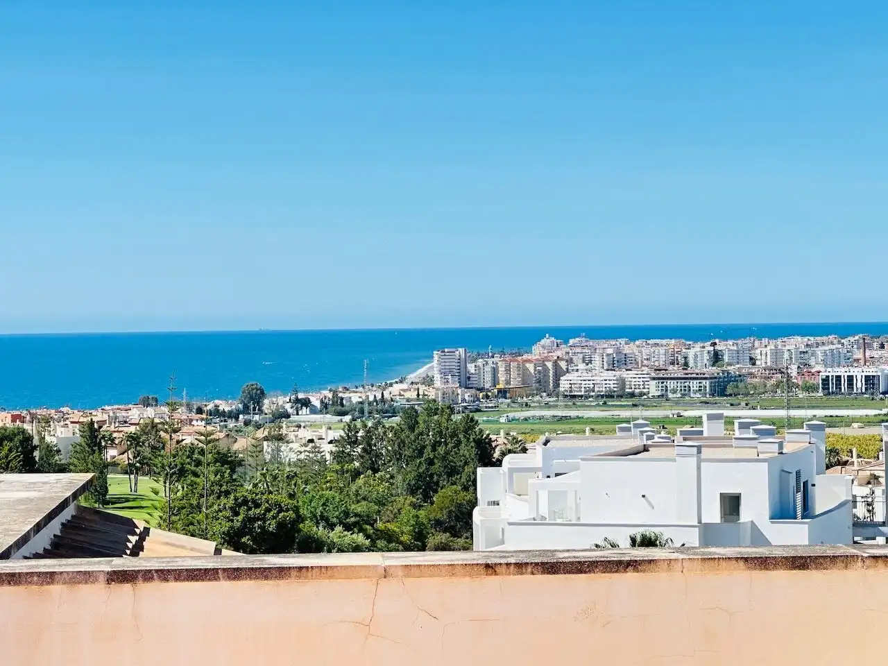 Penthouse with pool for sale in Caleta de Vélez