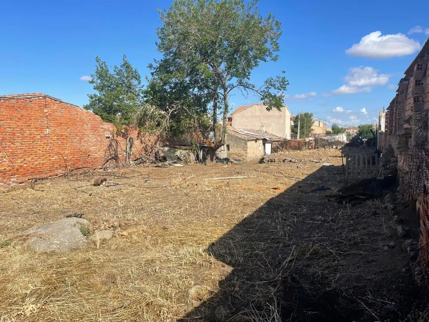 Terreni e lotti in vendita a Argés
