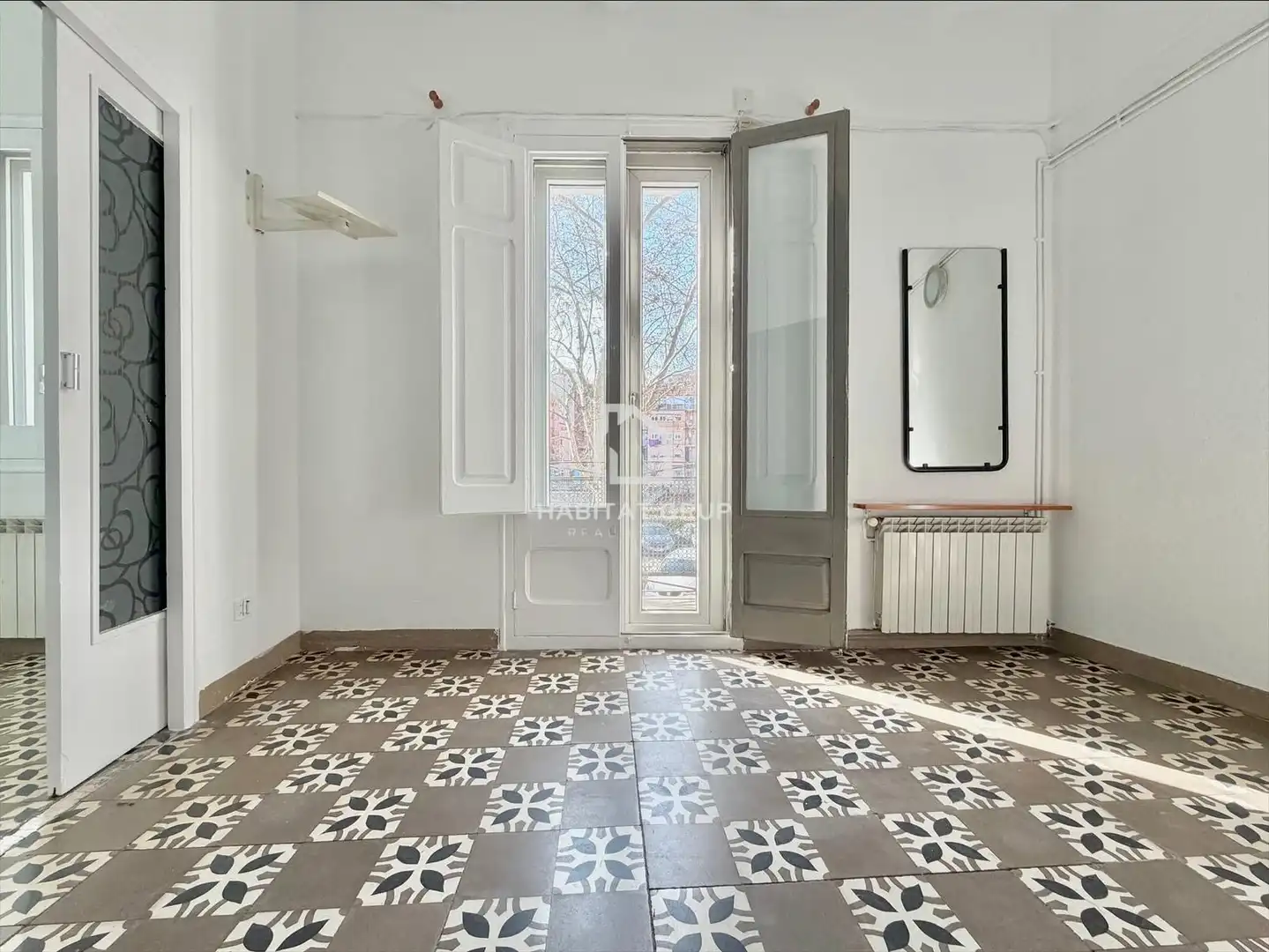 Piso en venta en Girona con Calefacción y Terraza