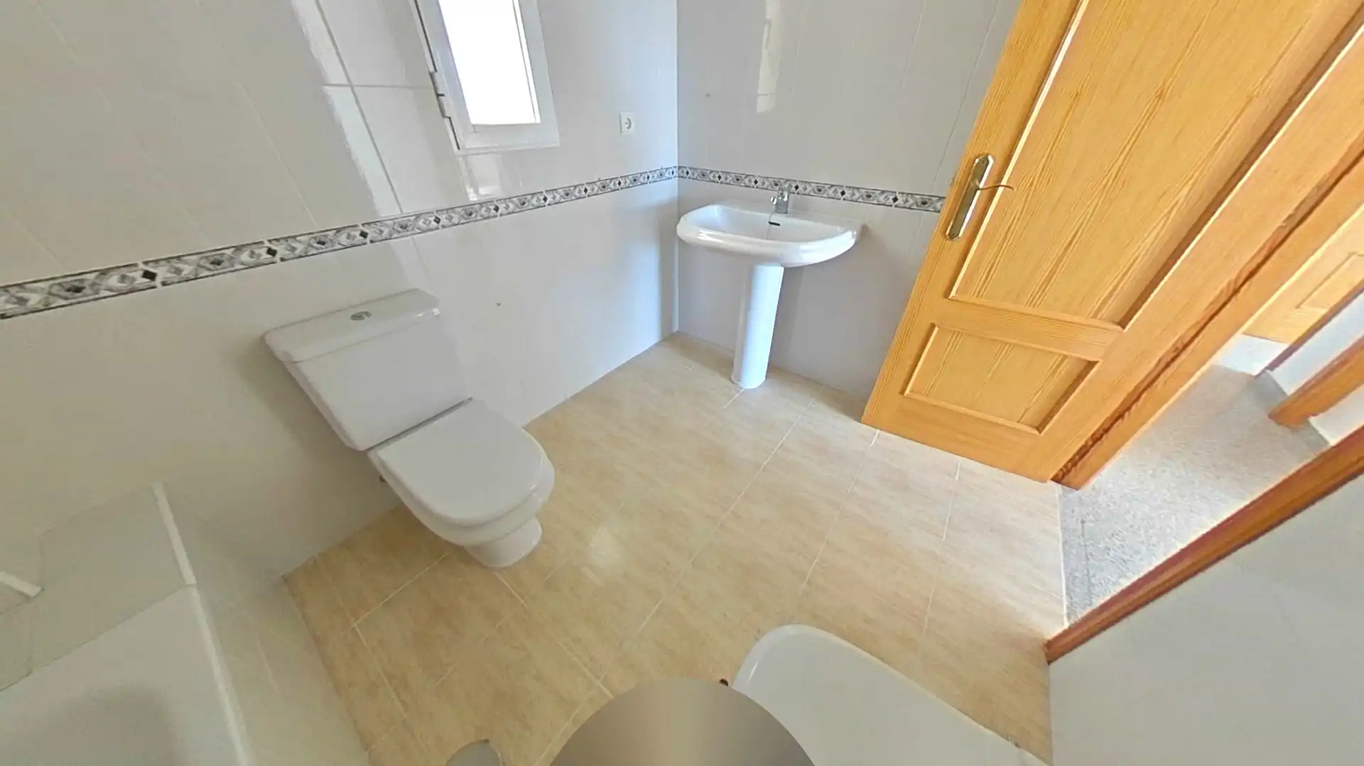 Baño de Piso en venta en Benidorm con Terraza y Balcón