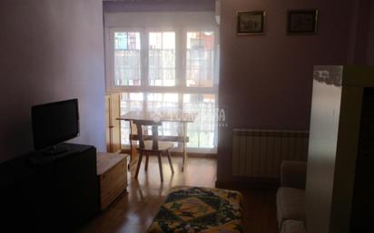 Living room of Flat for sale in Getafe  with Air Conditioner, Heating and Furnished