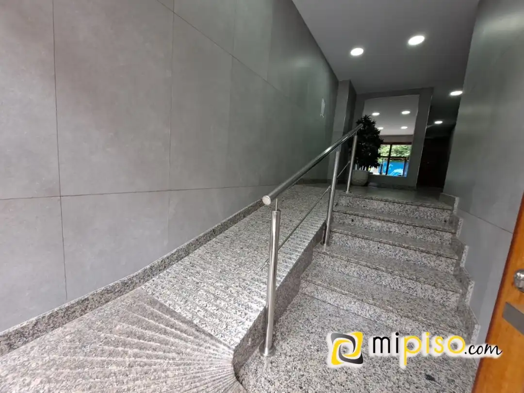Flat for rent in MENENDEZ PELAYO, 29, Zona Playa