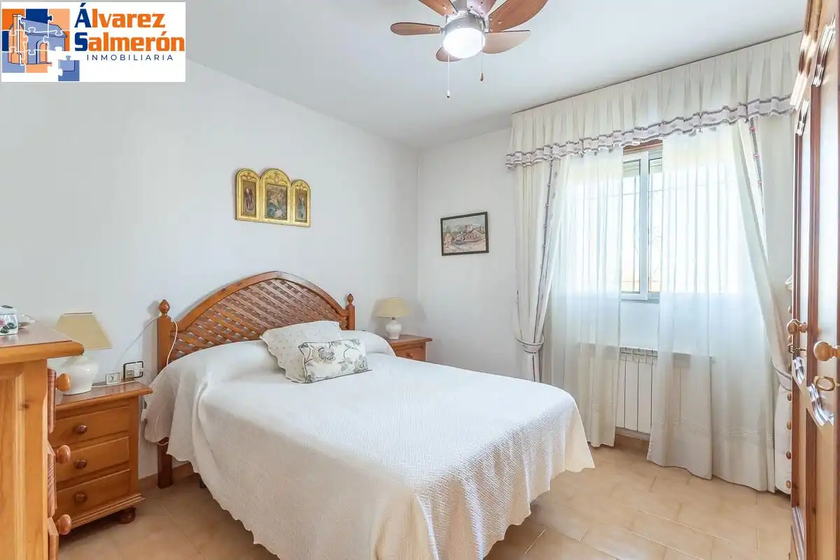 Detached house with pool for sale in Calle de la Encina, imagen 19