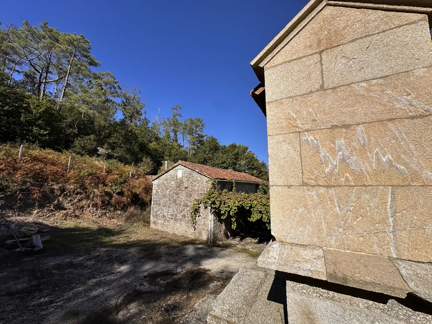 Außenansicht von Country house zum Verkauf in Negreira