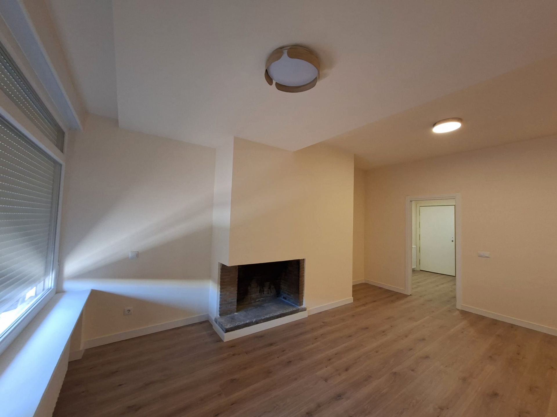 Living room of Flat to rent in  Madrid Capital  with Heating, Parquet flooring and Terrace