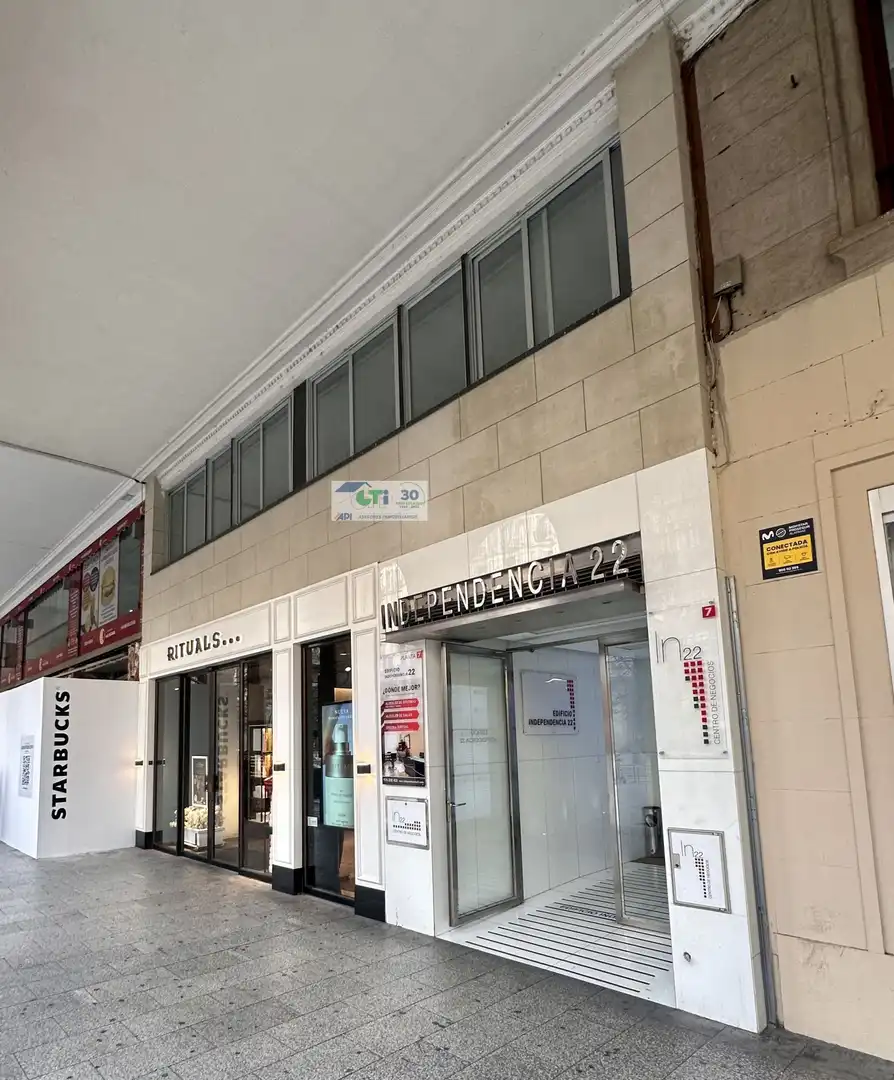 Außenansicht von Büro zur Miete in Zaragoza