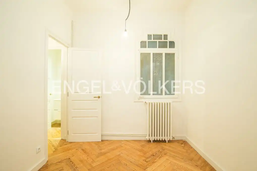 Piso de alquiler en Barcelona con Aire acondicionado, Calefacción y Jardín privado
