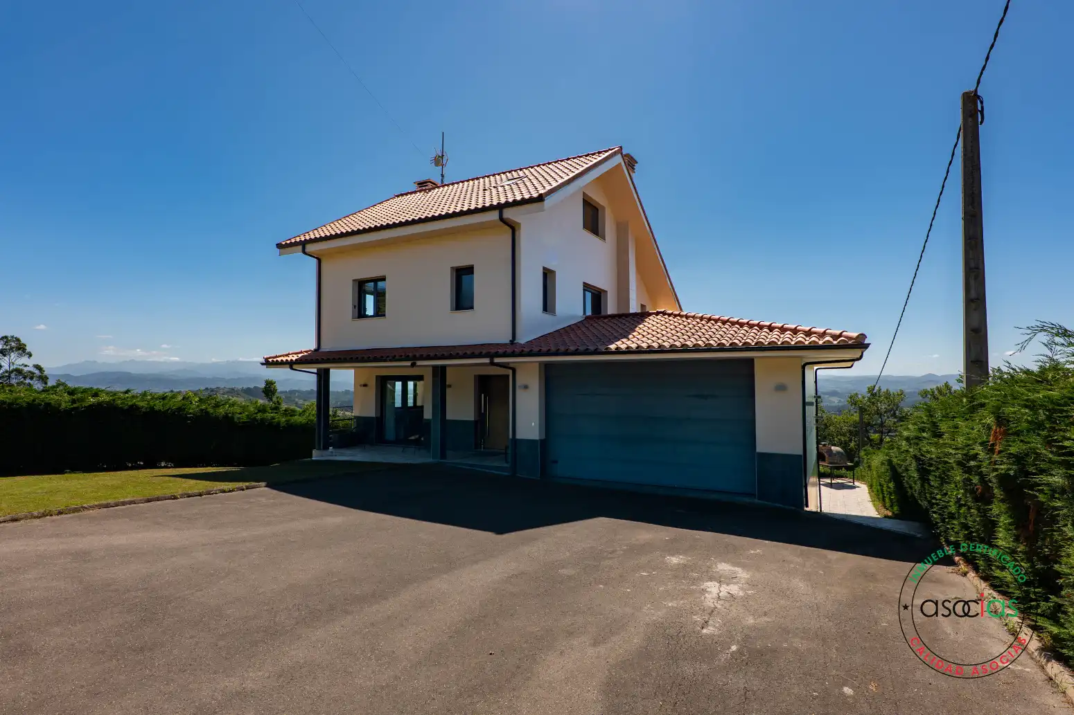 Vista exterior de Casa o chalet en venta en Gijón  con Calefacción, Jardín privado y Terraza