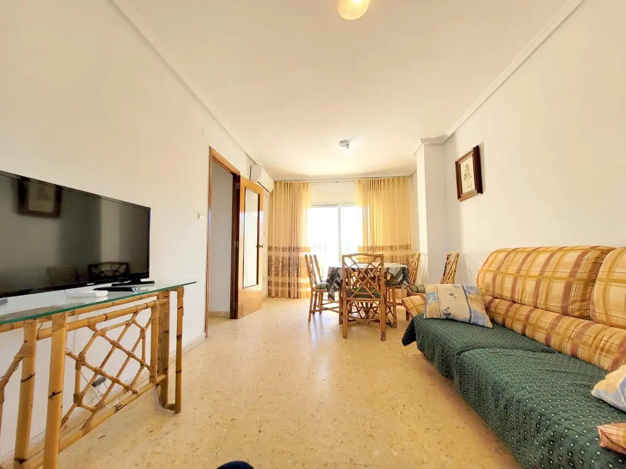 Apartamento de alquiler en De La Rioja, 125, Playa de Gandia