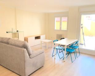 Living room of Flat to rent in Salamanca Capital  with Heating, Parquet flooring and Terrace