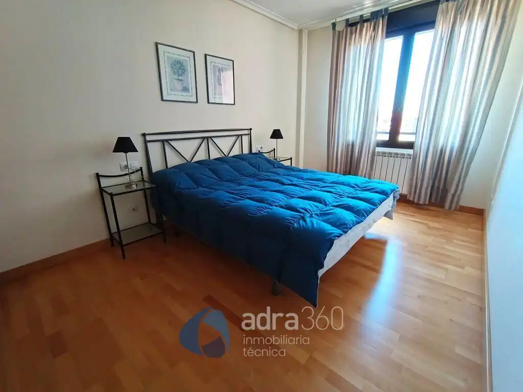 Bedroom of Flat for rent in  Logroño  with Air Conditioner, Heating and Storage room