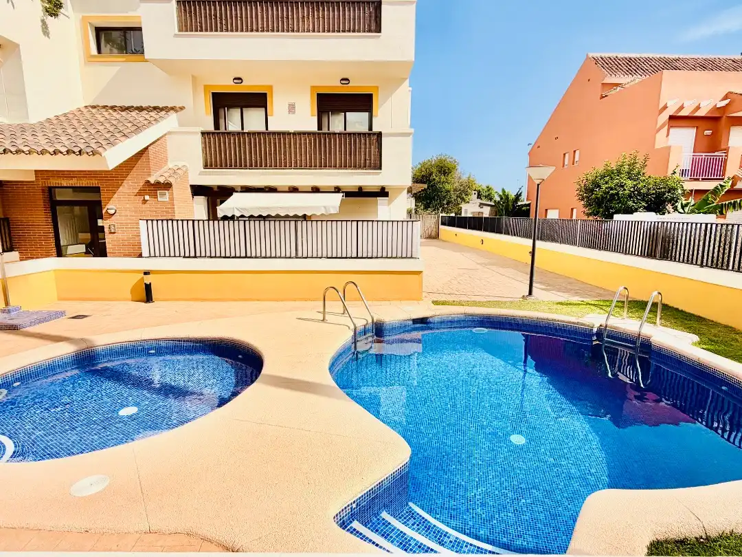 Apartament amb piscina en venda a Calle Jose de Espronceda 26
