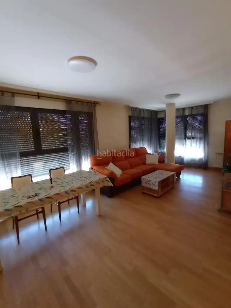 Appartamento con ascensore in affitto a Calle Sorbona 5