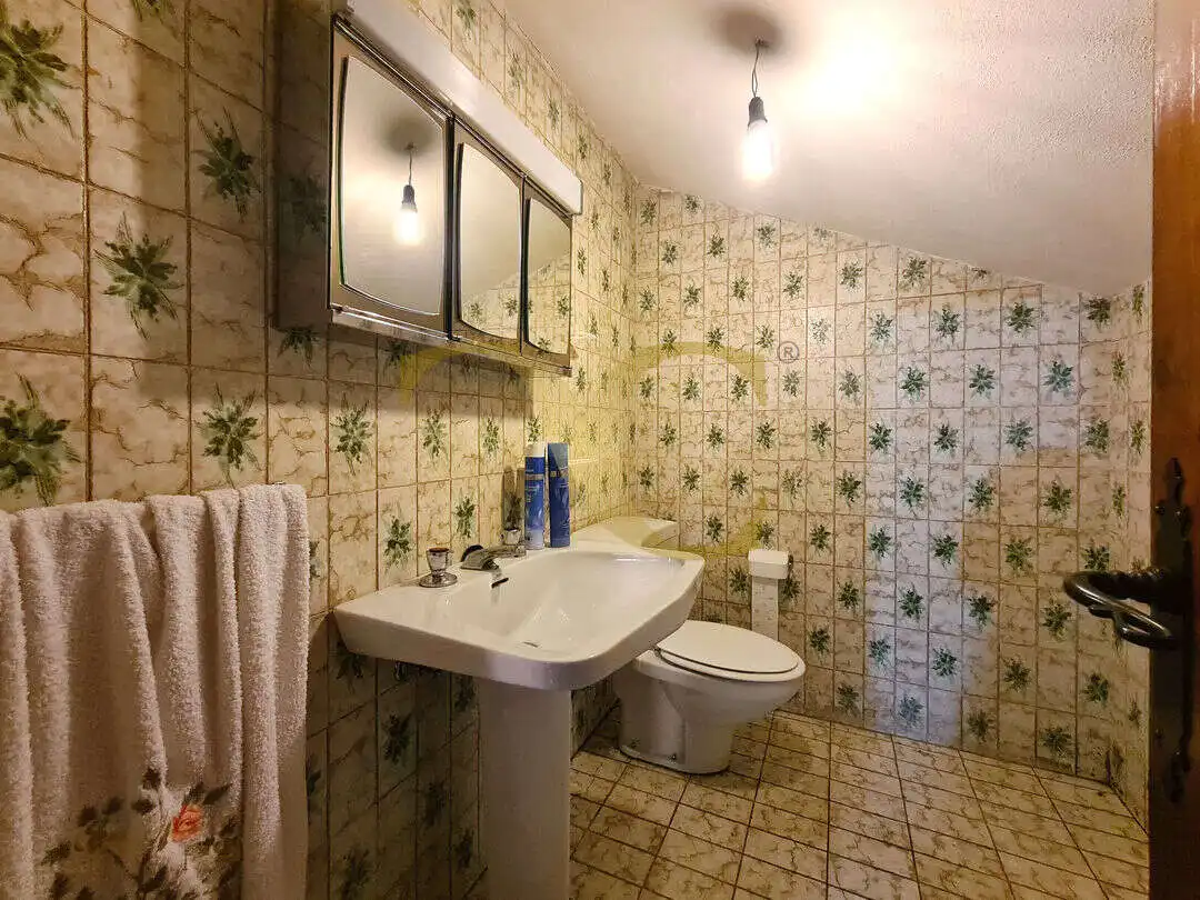 Baño de Casa o chalet en venta en Caso con Calefacción, Jardín privado y Terraza