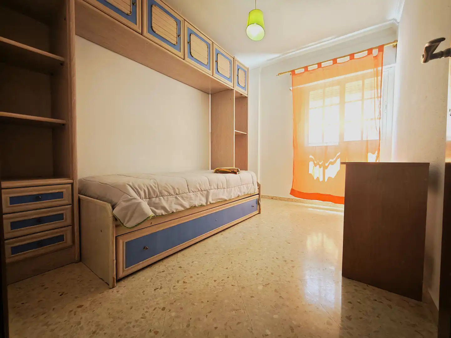 Habitación de Piso en venta en Lebrija con Aire acondicionado, Terraza y Trastero