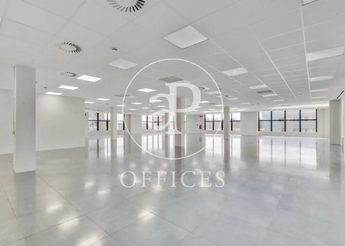 Office space with lift to rent in Carrer la Selva