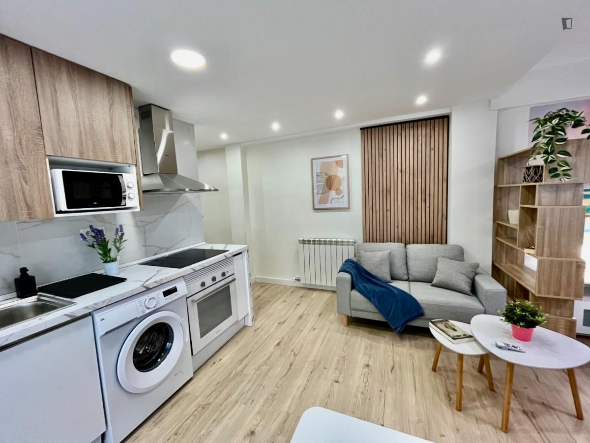Living room of Study to rent in  Zaragoza Capital  with Heating, Furnished and Oven
