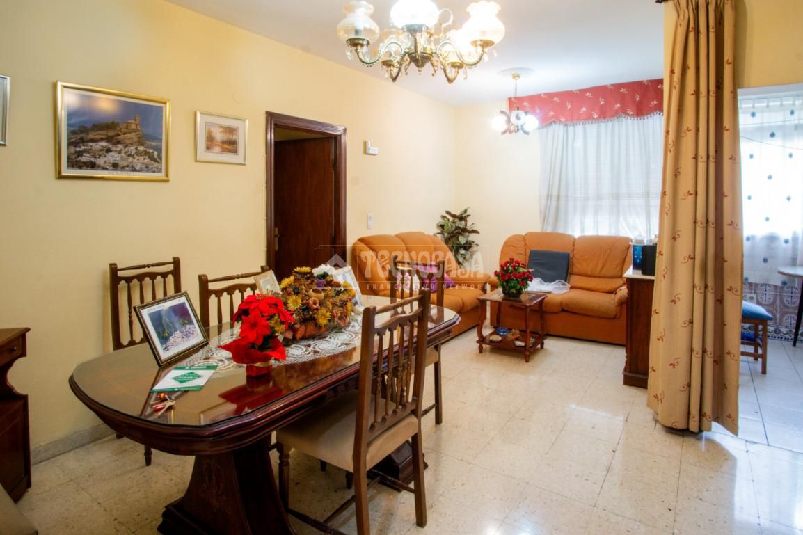 Sala d'estar de Pis en venda en  Granada Capital