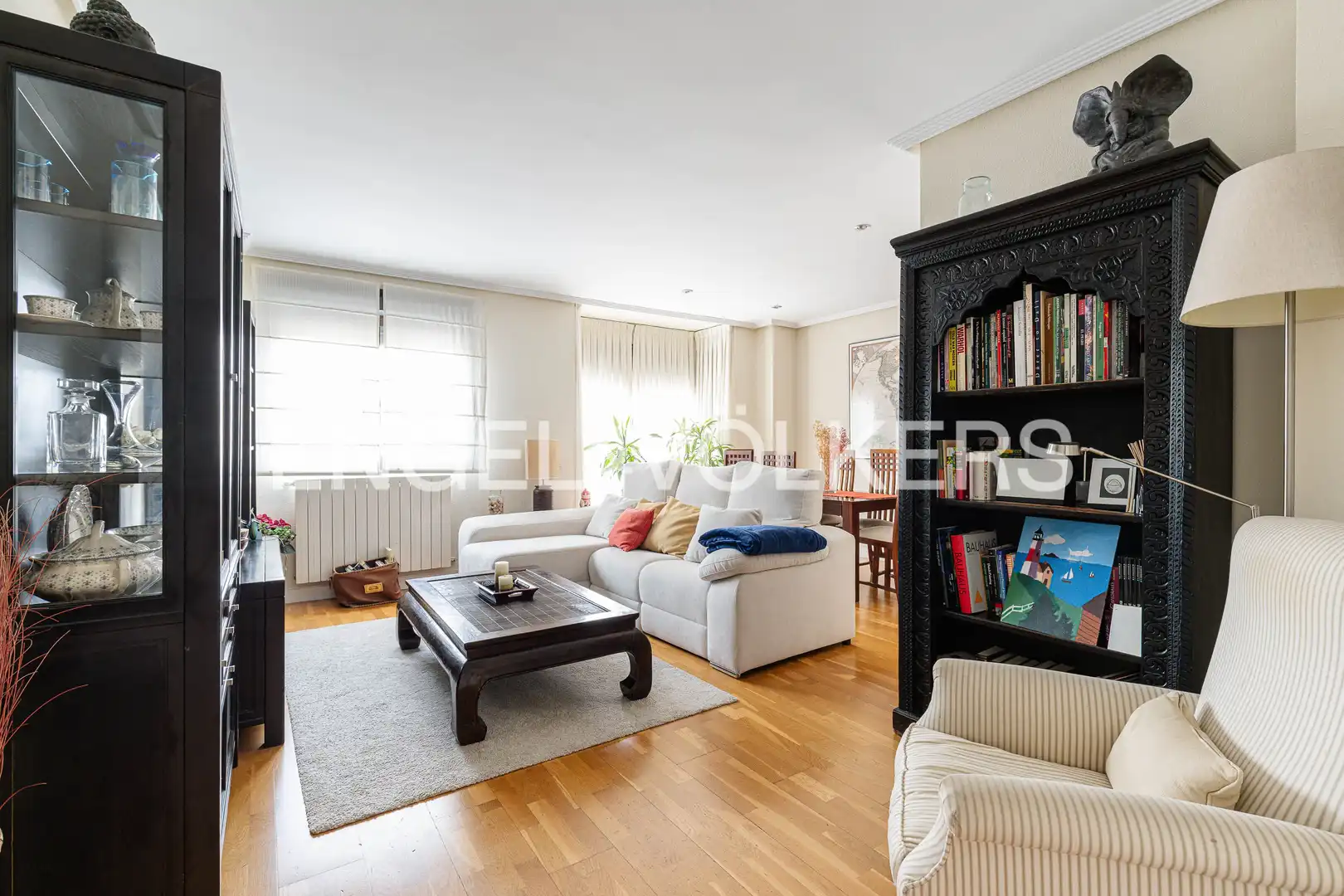 Flat with pool for sale in Fuencarral - El Pardo