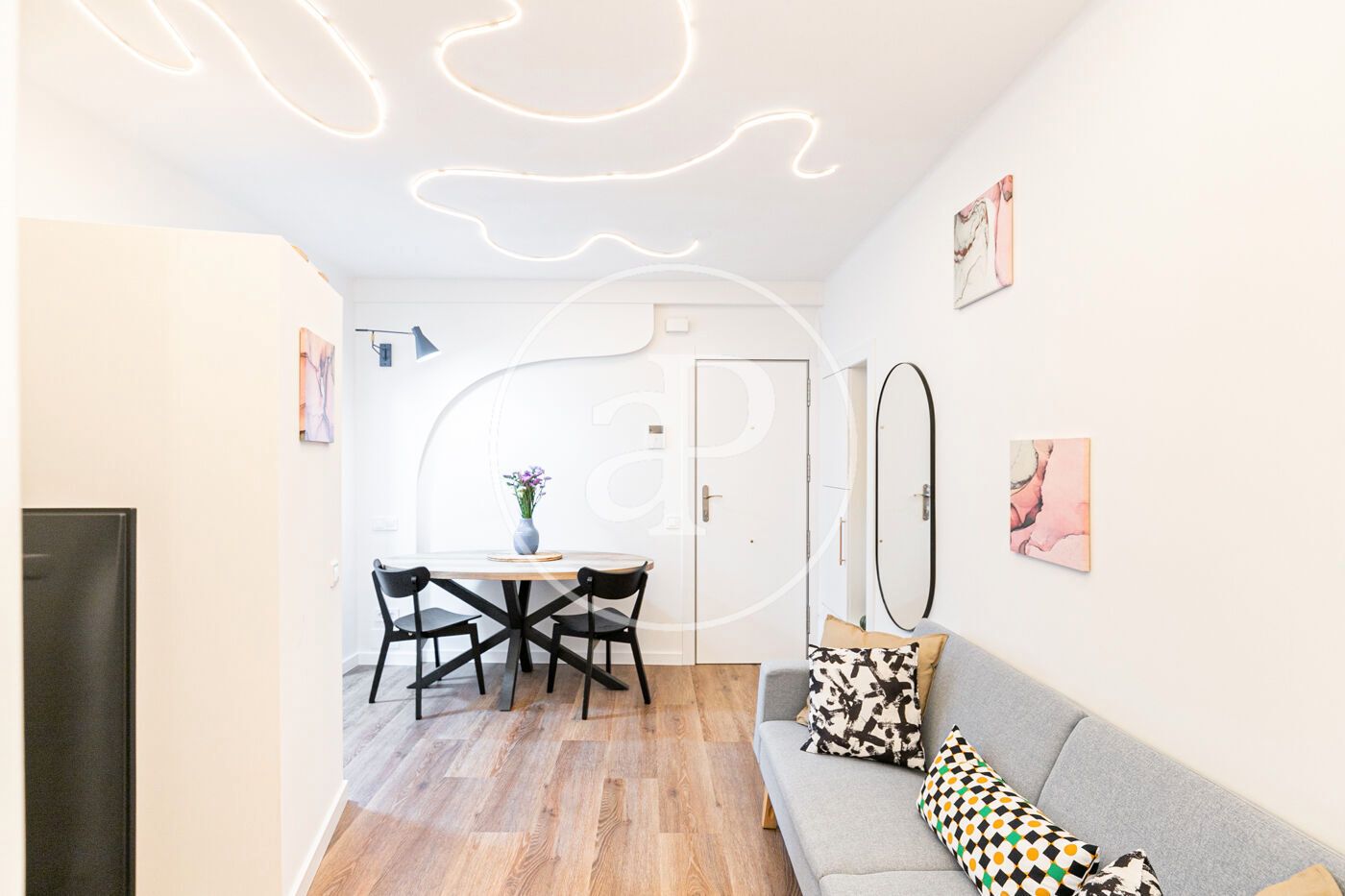 Flat for sale in  Barcelona Capital  with Air Conditioner and Heating