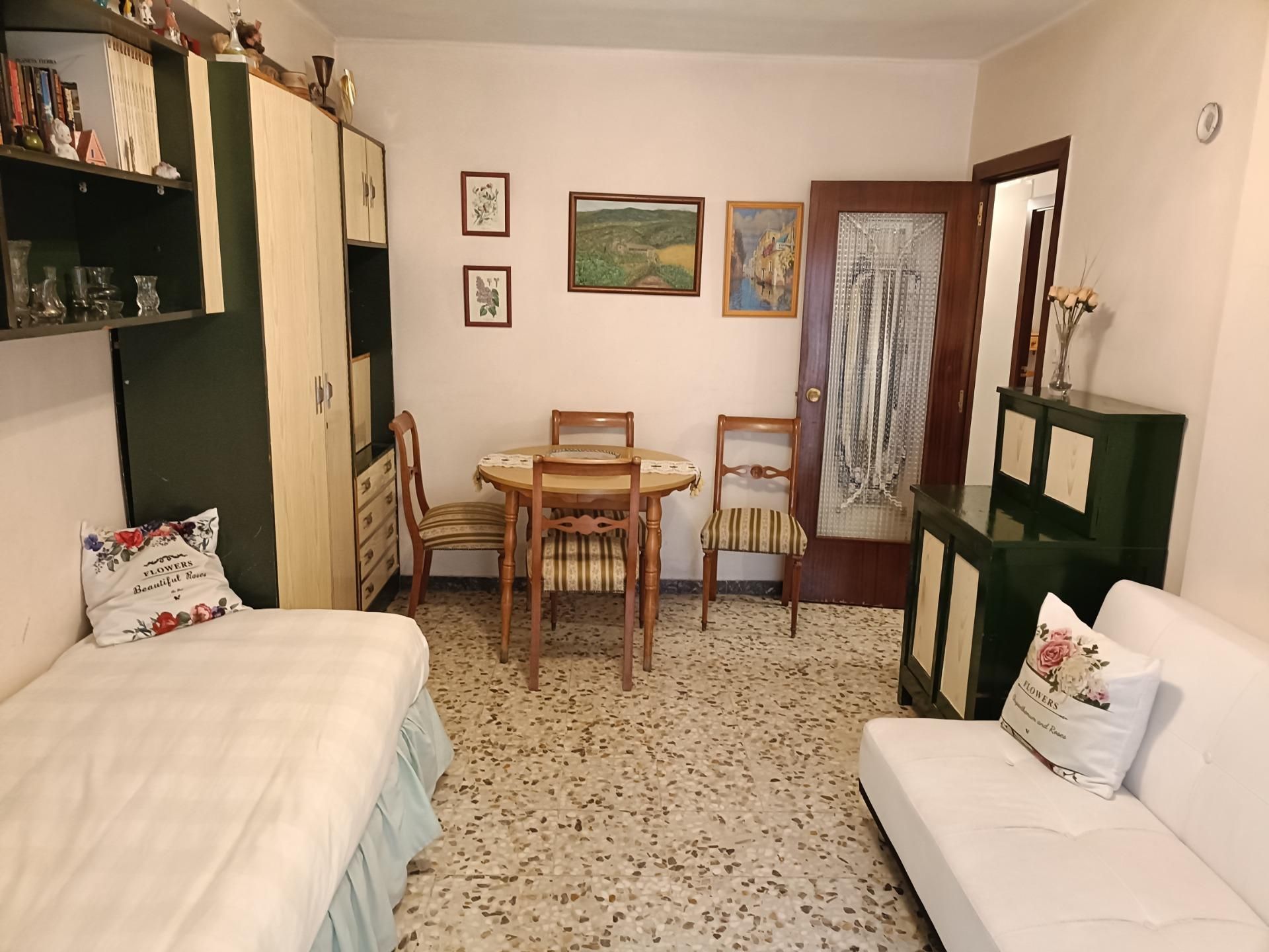 Dormitori de Pis en venda en  Zaragoza Capital amb Aire condicionat i Calefacció