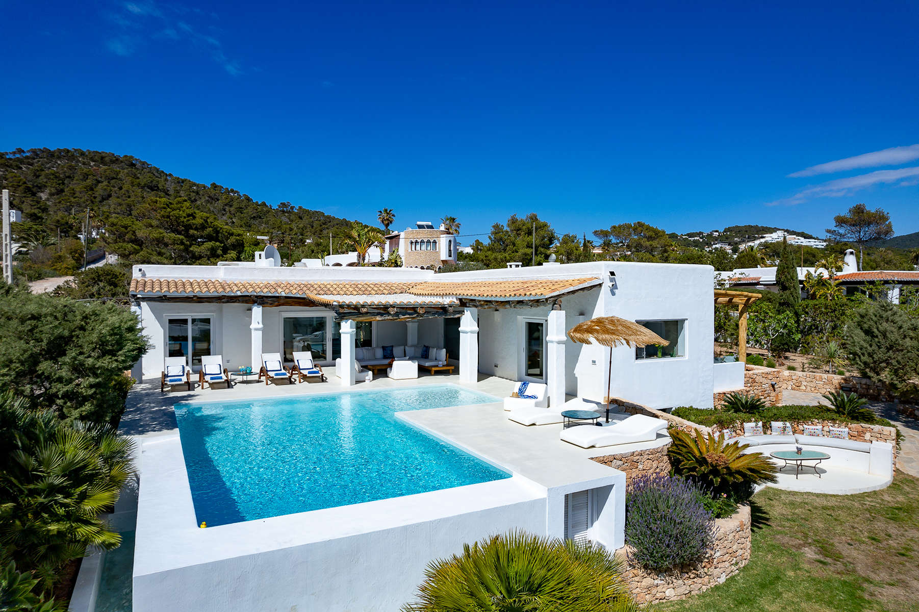 Exterior view of House or chalet for sale in Sant Josep de sa Talaia  with Air Conditioner, Heating and Private garden