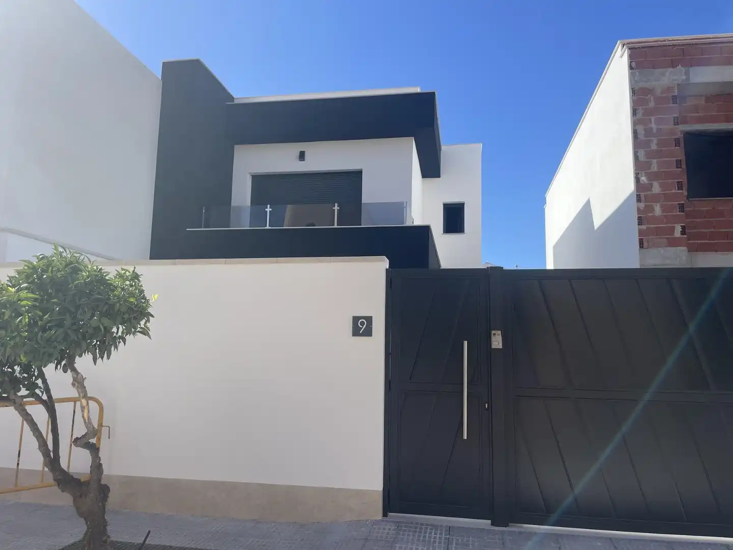 Vista exterior de Casa o chalet en venta en Almoradí con Aire acondicionado, Jardín privado y Terraza