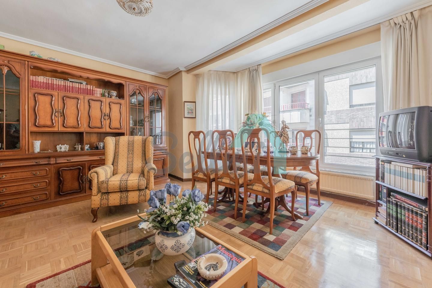 Menjador de Pis en venda en Mieres (Asturias) amb Calefacció, Parquet i Traster