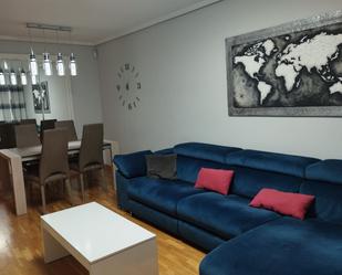 Living room of Single-family semi-detached for sale in  Zaragoza Capital  with Air Conditioner