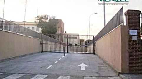 Foto 2 de Garaje en venta en Avenida Eduardo Dato, 20, La Buhaira, Sevilla