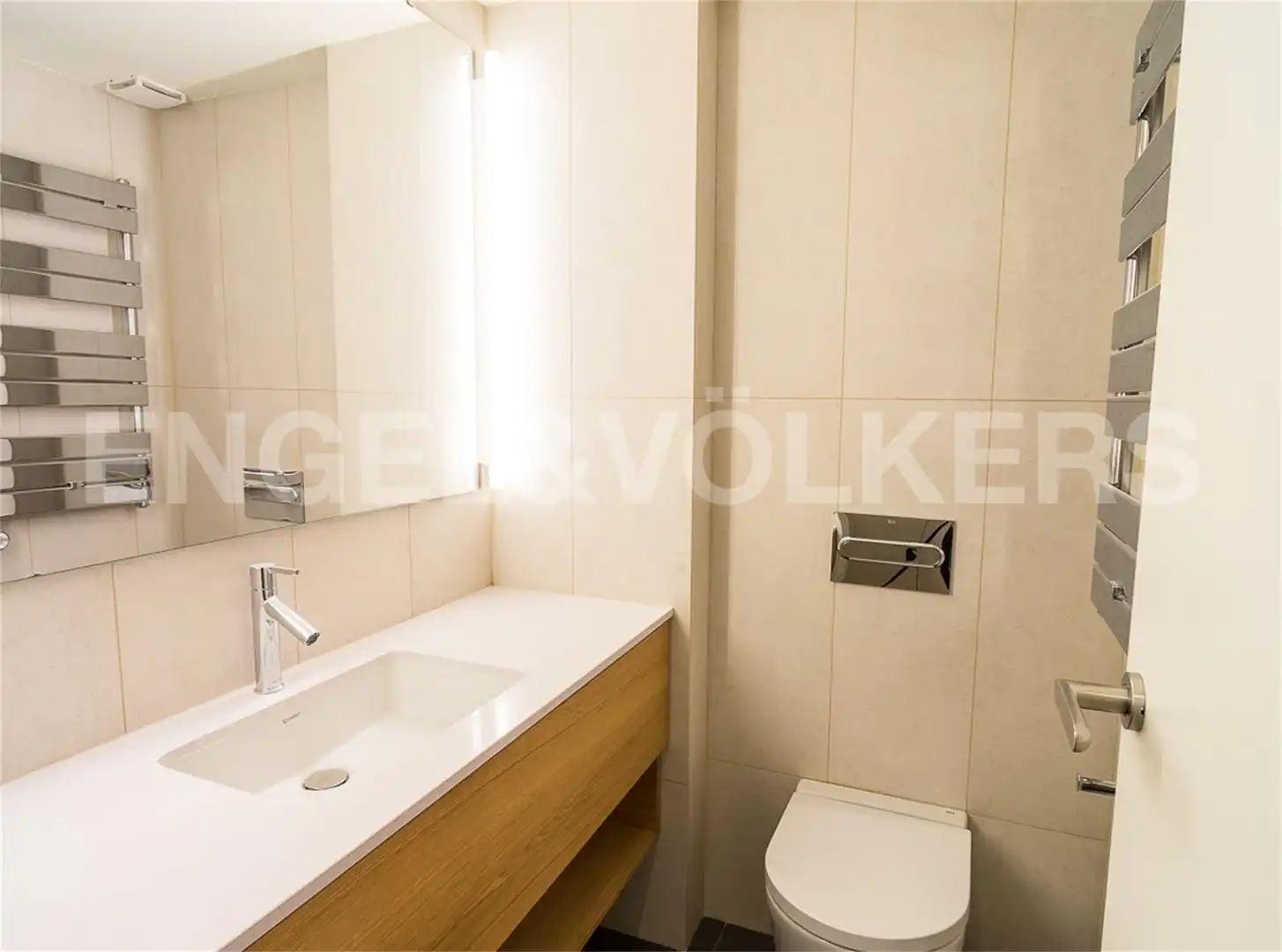 Planta baja en venta en Dreta de l'Eixample